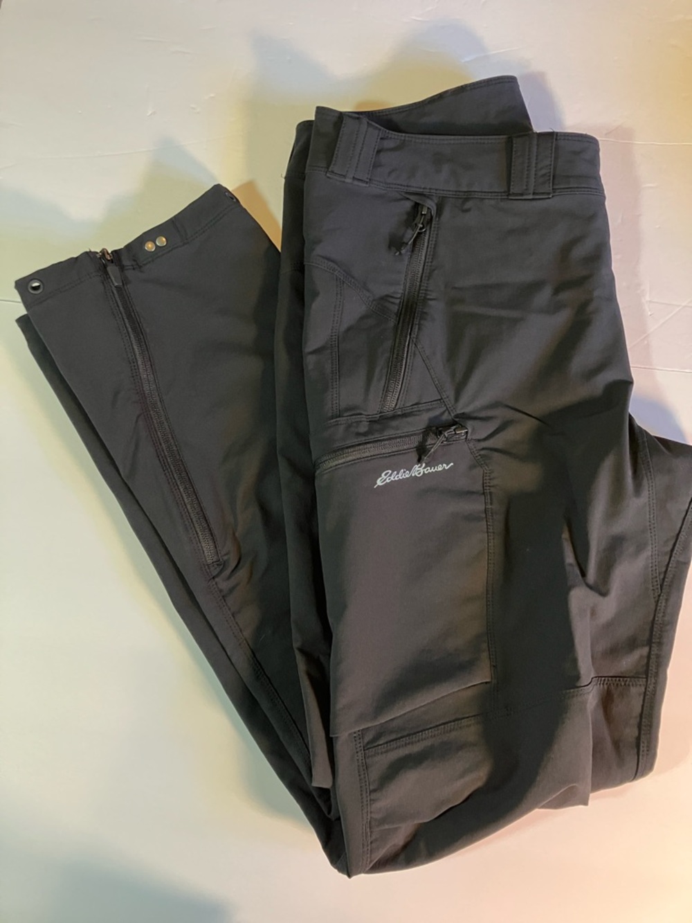 Eddie Bauer women’s First Ascent black Alpine Guide Pro pants